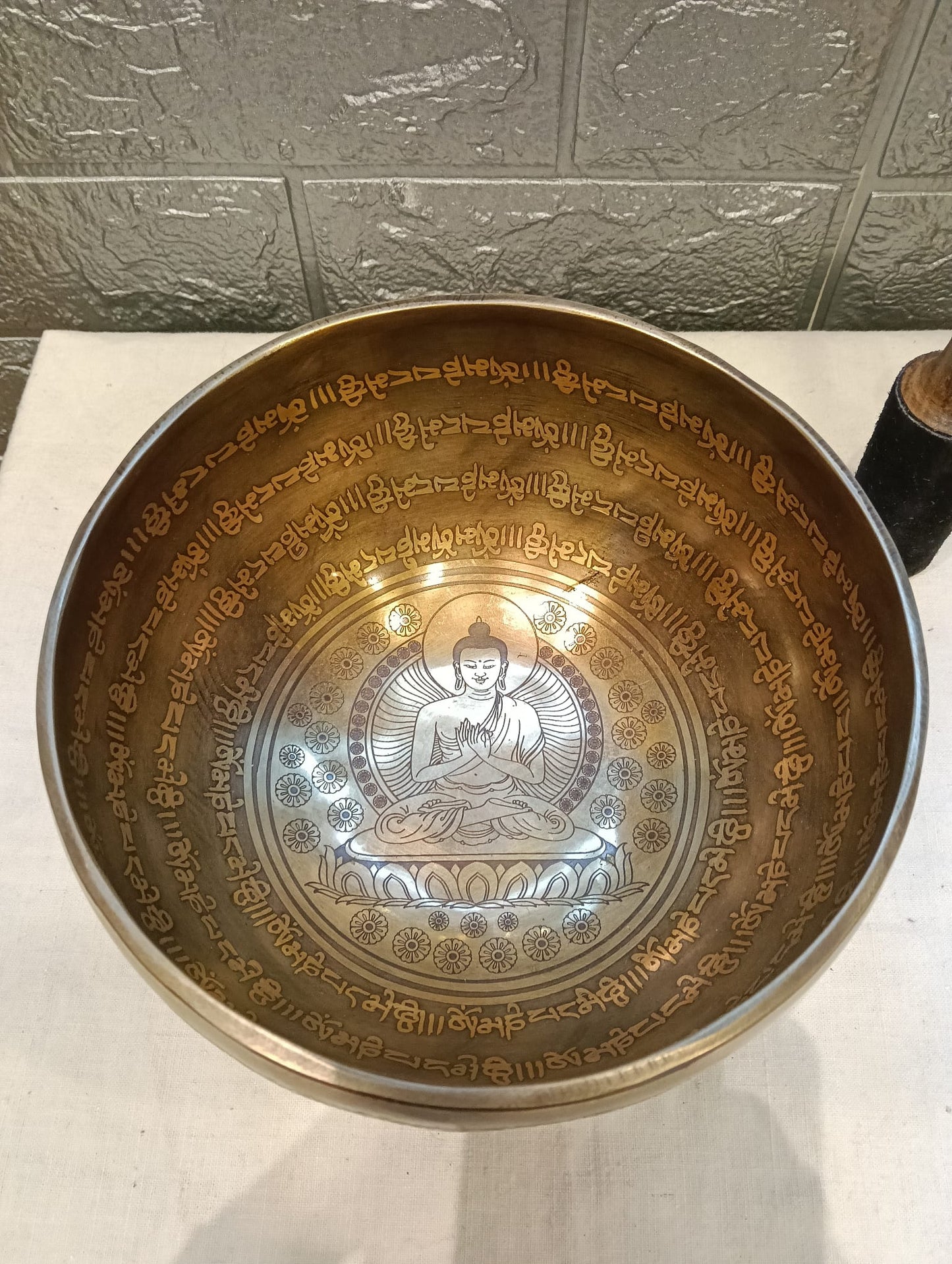 Campana tibetana artigianale decorata – Ø 16 cm