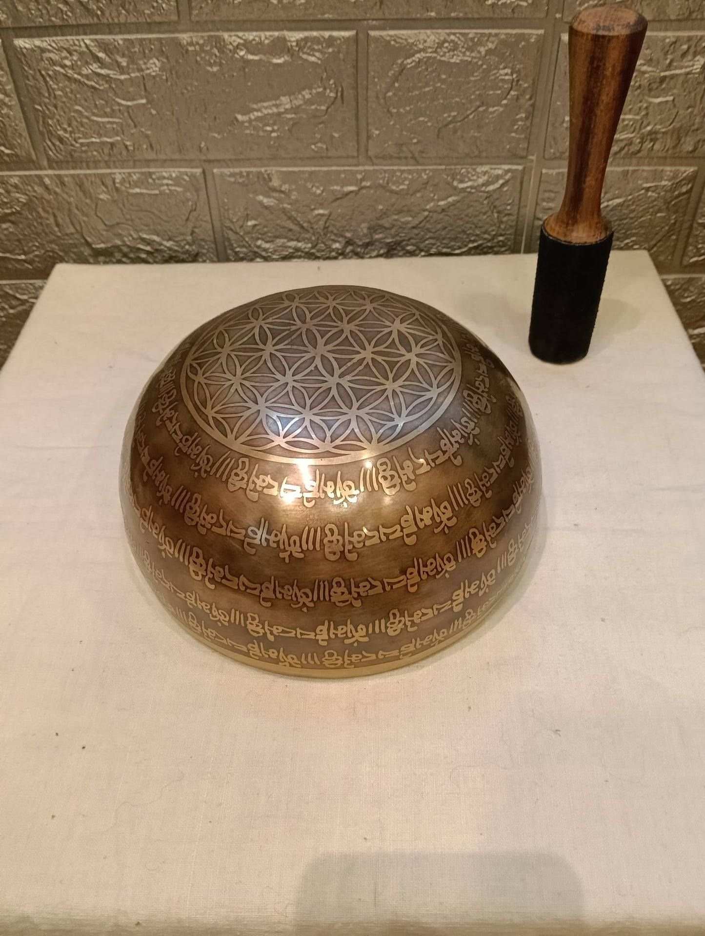 Campana tibetana artigianale decorata – Ø 16 cm